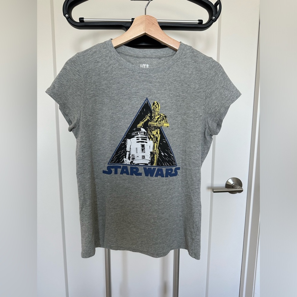 Uniqlo Star Wars T Shirt (size s)
